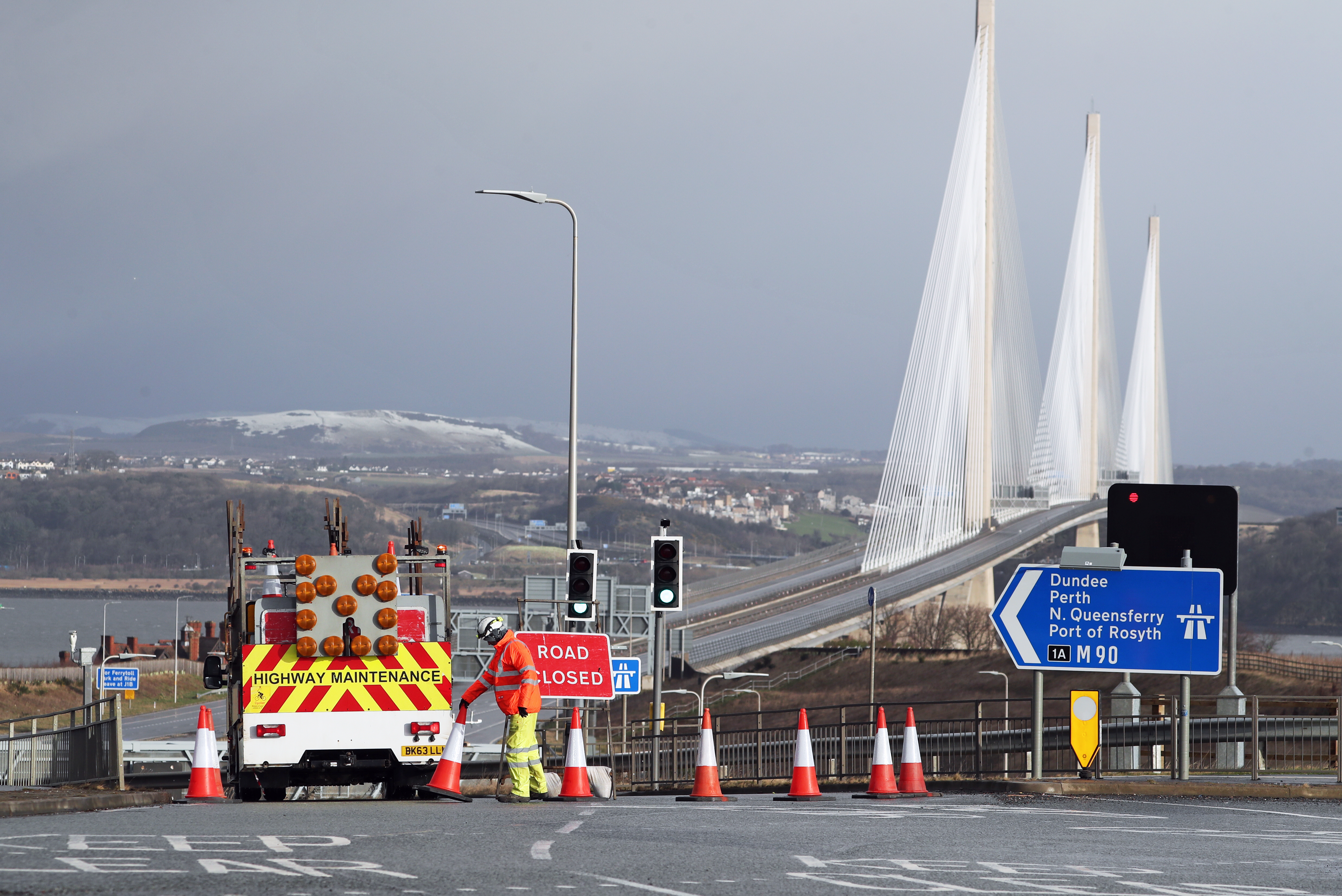 Queensferry Crossing closure drivers endure another morning of